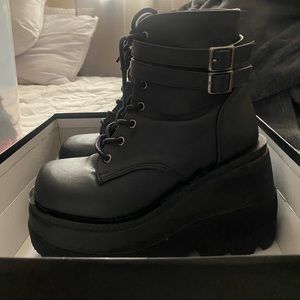 Demonia Platforms